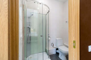 Гостиница Багет Нижний Новгород Эконом с двуспальной кроватью с ванной комнатой на этаже-12