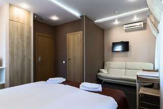 Гостиница Багет Нижний Новгород Эконом с двуспальной кроватью с ванной комнатой на этаже-11