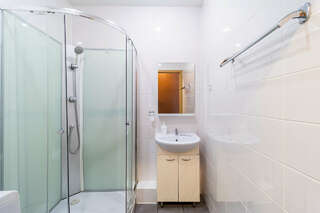 Гостиница Багет Нижний Новгород Эконом с двуспальной кроватью с ванной комнатой на этаже-14