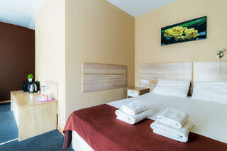 Гостиница Багет Нижний Новгород Эконом с двуспальной кроватью с ванной комнатой на этаже-6