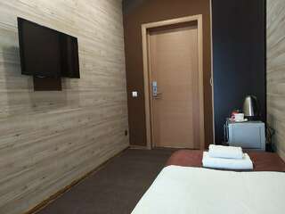 Гостиница Багет Нижний Новгород Эконом с двуспальной кроватью с ванной комнатой на этаже-10